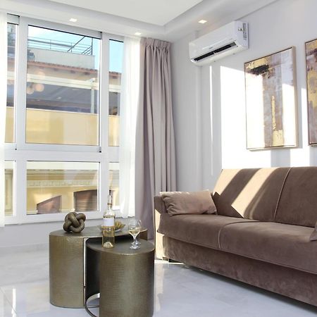 Central Metropolis Luxury Living เอเธนส์ ภายนอก รูปภาพ