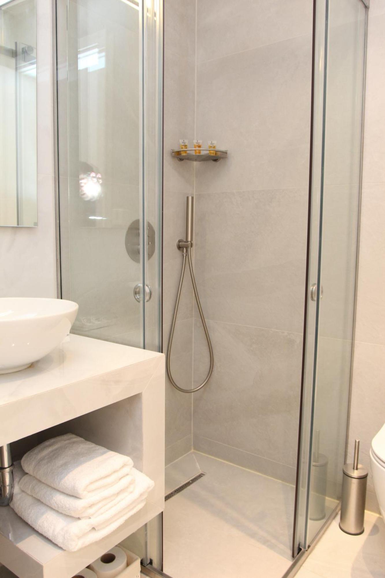 Central Metropolis Luxury Living เอเธนส์ ภายนอก รูปภาพ